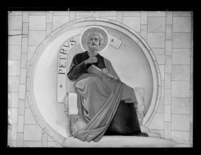 Affreschi e graffiti nella chiesa del Sacro Cuore a Lugano - transetto destro