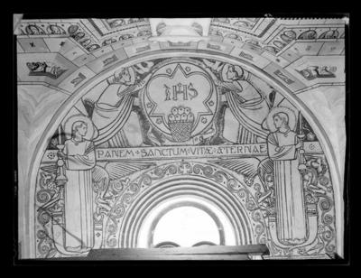 Affreschi e graffiti nella chiesa del Sacro Cuore a Lugano - navata sinistra