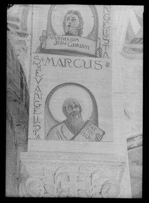 Affreschi e graffiti nella chiesa del Sacro Cuore a Lugano - navata sinistra