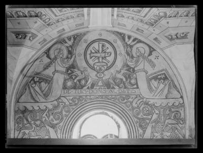 Affreschi e graffiti nella chiesa del Sacro Cuore a Lugano - navata sinistra