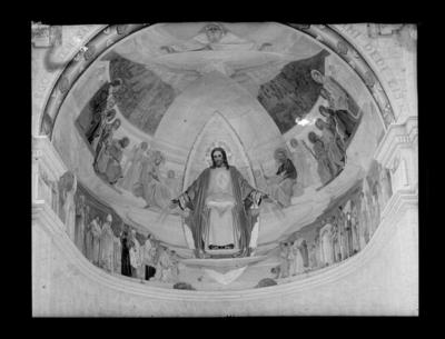 Affreschi e graffiti nella chiesa del Sacro Cuore a Lugano - abside