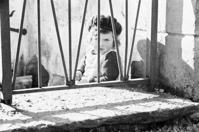 Lavandaia e bambini a Gandria