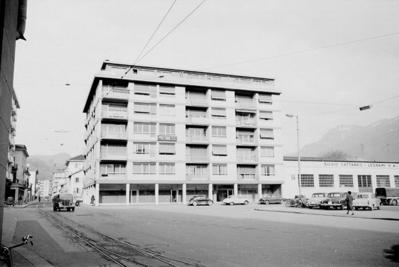 Palazzo in Piazza Molino Nuovo a Lugano