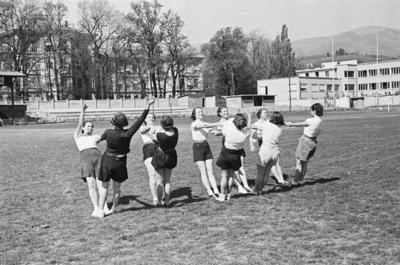 Ginnastica femminile al Campo Marzio a Lugano