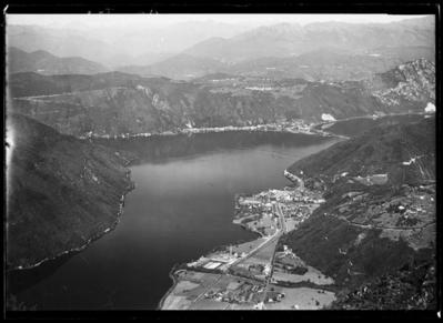 Veduta dal Monte Generoso verso Melano e Maroggia