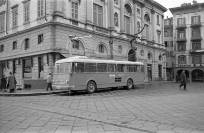 Girobus in Piazza della Riforma a Lugano