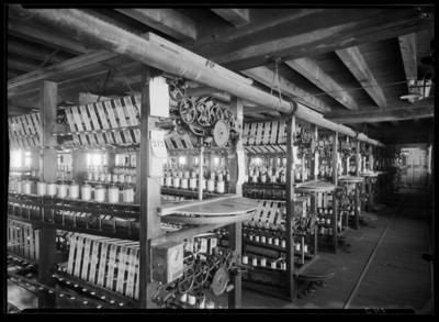 Macchinari all'interno della fabbrica Segoma di Riva San Vitale