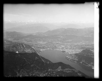 Veduta del golfo di Lugano verso occidente