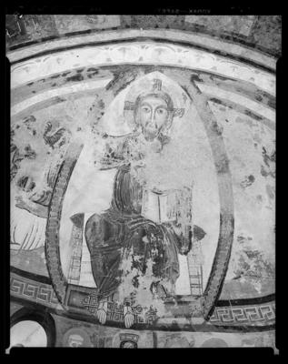 Affresco con Cristo in maestà, nell'abside della chiesa romanica di S. Vigilio a Rovio