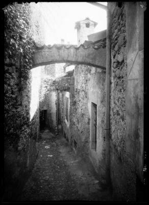 Viottolo nel nucleo di Ponte Tresa
