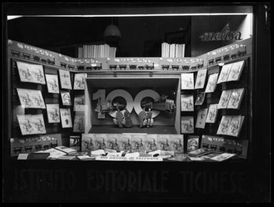 Vetrina della libreria Melisa per il centenario delle ferrovie in Svizzera