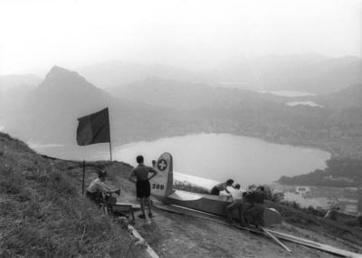 Volo con aliante dal Monte Brè