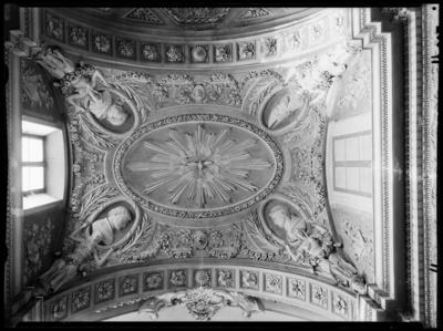 Apparato decorativo in stucco nella chiesa di S. Abbondio a Gentilino