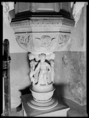Battistero in marmo nella chiesa di S. Pietro a Pambio Noranco