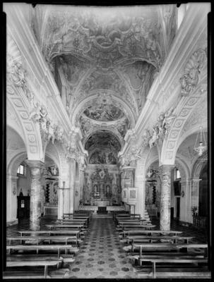 Navata centrale della chiesa di S. Carpoforo a Bissone