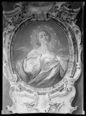 Vergine Immacolata con cornice dipinta, nella chiesa della Santissima Trinità dei frati Minori Cappuccini a Lugano