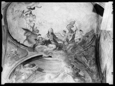 Affresco raffigurante la Vergine con putti nella cappella sinistra della chiesa di S. Stefano ad Arogno