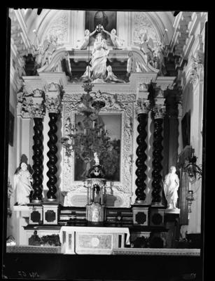 Altare maggiore della chiesa parrocchiale di S. Nazzaro a Castelrotto