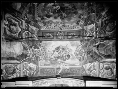 Volta affrescata della navata centrale nella chiesa di S. Rocco a Lugano