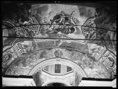 Volta affrescata della navata centrale nella chiesa di S. Rocco a Lugano