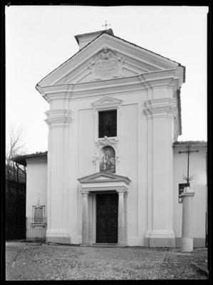 Facciata della chiesa parrocchiale di S. Maria Maddalena a Capolago