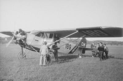Volo con l'aeroplano sopra Zurigo