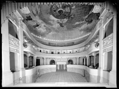 Sala e soffitto del Teatro Kursaal a Lugano