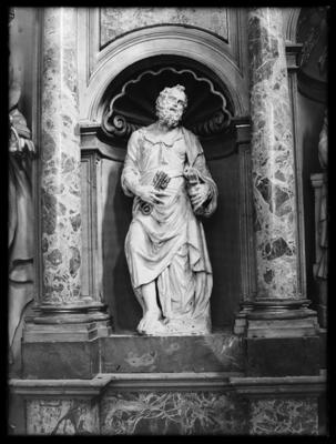 Statua raffigurante San Pietro nella chiesa di S. Carpoforo a Bissone