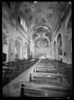 Navata della chiesa del Sacro Cuore a Lugano