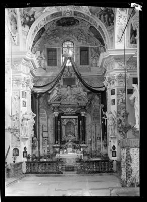 Presbiterio della chiesa della Madonna d'Ongero a Carona