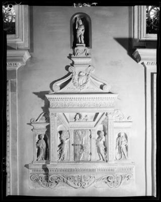 Tabernacolo degli oli santi nella cattedrale di S. Lorenzo a Lugano
