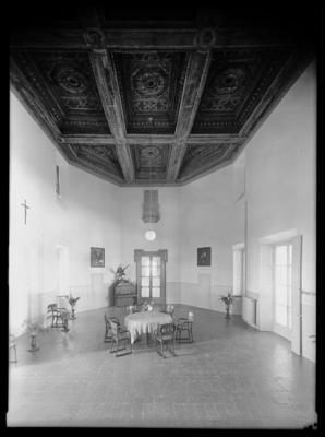 Interno di Villa Turconi a Loverciano