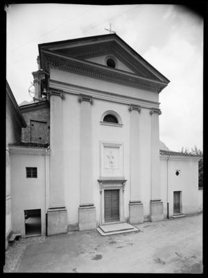 Facciata della chiesa di S. Vitale a Riva San Vitale
