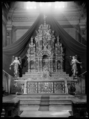 Altare ligneo della chiesa di S. Martino a Sessa
