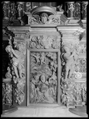 Tabernacolo dell'altare ligneo della chiesa di S. Martino a Sessa