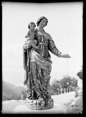 Statua della Madonna del Rosario della chiesa dei SS. Fedele e Simone a Brè