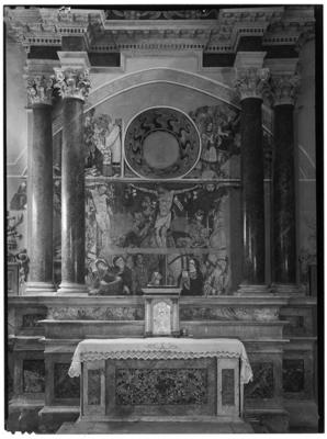 Altare della chiesa di S. Michele a Arosio