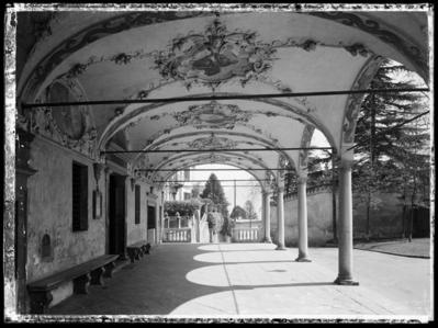 Portico della chiesa di S. Maria di Loreto