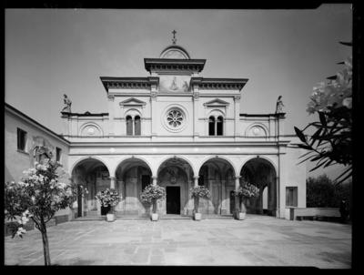 Facciata del Santuario della Madonna del Sasso a Orselina