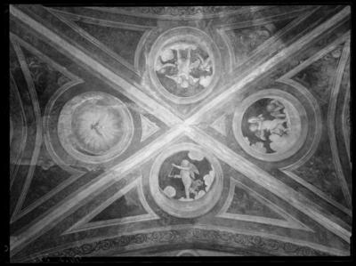 Medaglioni con colomba dello Spirito Santo e angeli sulla volta di una campata della chiesa di S. Maria del Sasso a Morcote